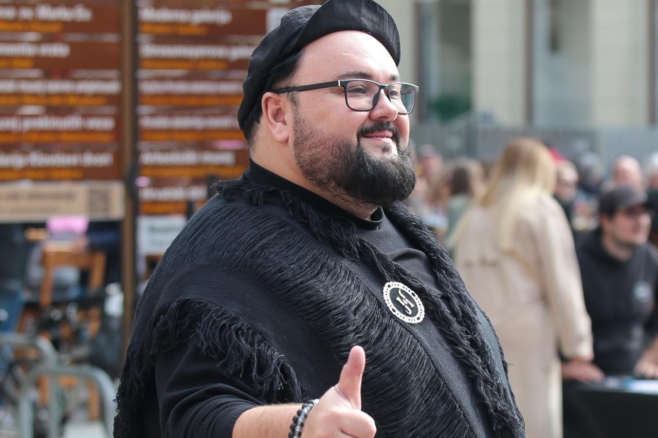 Zagreb: Jacques Houdek prošetao subotnjom špicom