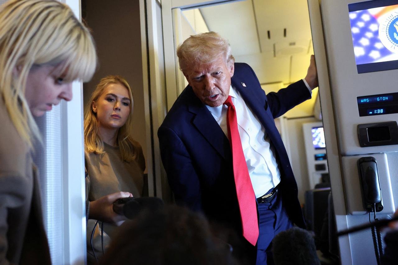 storyeditor/2025-09-19/trump_avion.JPG