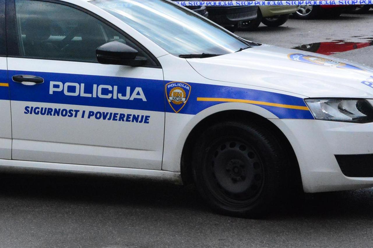 policija