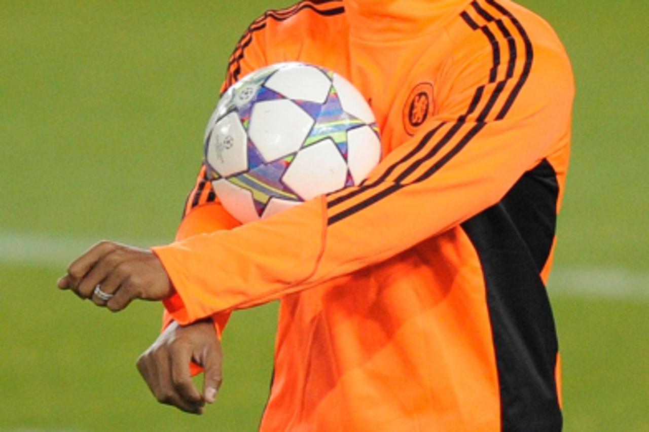 '(FILES) A file photo taken on October 31, 2011 shows Chelsea striker Nicolas Anelka training in Genk on the eve of a Champions League football match against KRC Genk. Anelka looked on November 23, 20