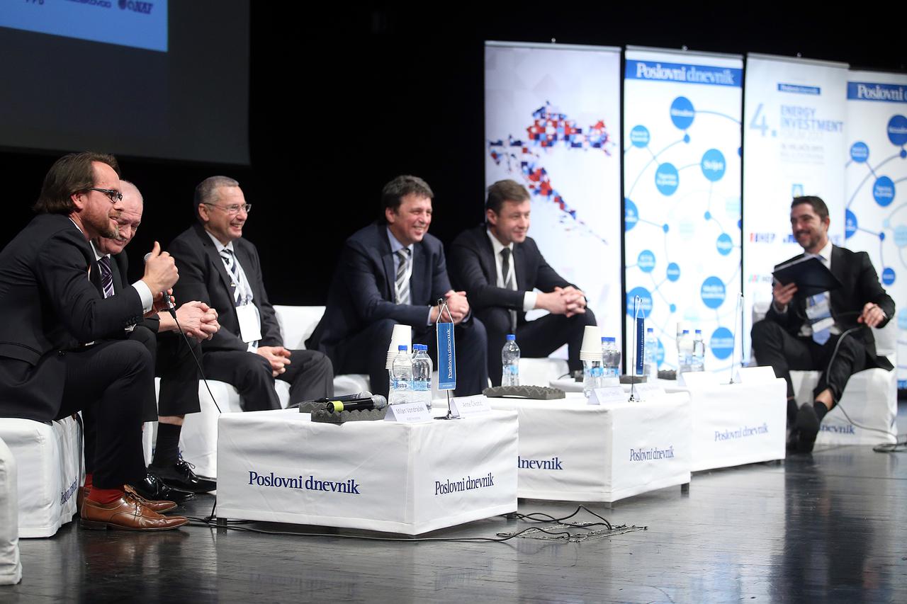 16.02.2017., Zagreb - Konferencija 4. Energy Investment Forum 2017. pod pokroviteljstvom Poslovnog dnevnika odrzana je u maloj dvorani Koncertne dvorane Vatroslava Lisinskog. Milan Vondracek, Miroslav Mesic, Zeljko Tomsic, Tvrtko Perkovic, Perica Jukic, M