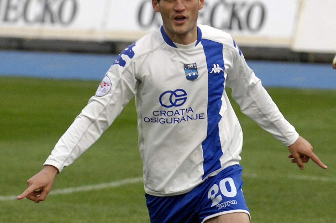 'sport... osijek...08.03.2008.... nogometna utakmica izmedju osijeka i zagreba... milan pavlicic slavi gol... snimio Davor Javorovic'