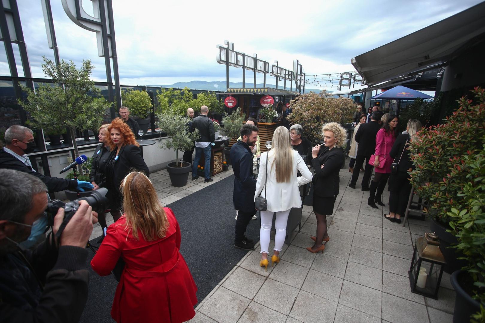 13.05.2021., Zagreb - U restoranu Rooftop Lateral u Strojarskoj 20 odrzan je prvi pilot projekt - vecera bez epidemioloskih mjera, u organizaciji Nezavisne udruge ugostitelja u suradnji s Nacionalnim stozerom civilne zastite RH i Hrvatski zavodom za javno zdravstvo. Photo: Matija Habljak/PIXSELL