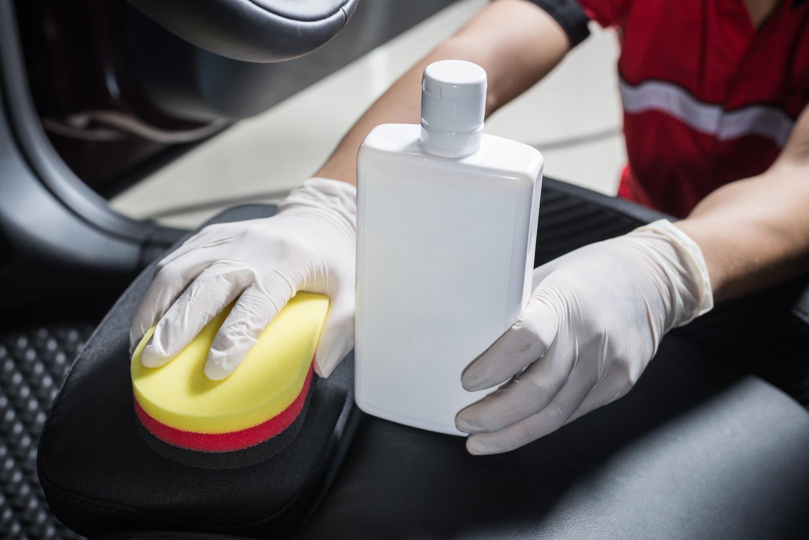 Nešto vam se slučajno prolilo na sjedalo u automobilu? Ili imate mrlju od voćnog soka ili kašice na autosjedalici?