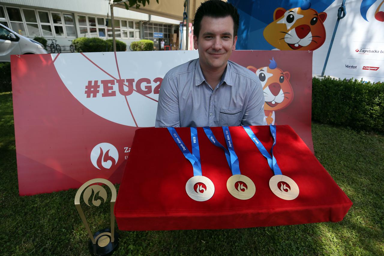 20.07.2016., Zagreb - Jurica Dolic, dizajner koji je osmislio izgled medalja i pehara za pobjednike Europskih sveucilisnih igara. Photo: Dalibor Urukalovic/PIXSELL