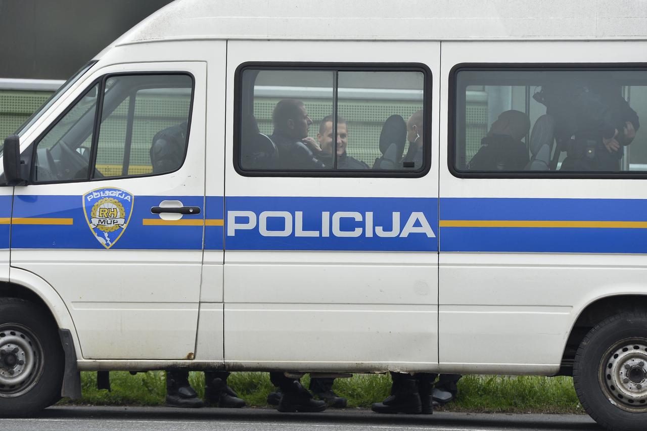 kombi marica policija