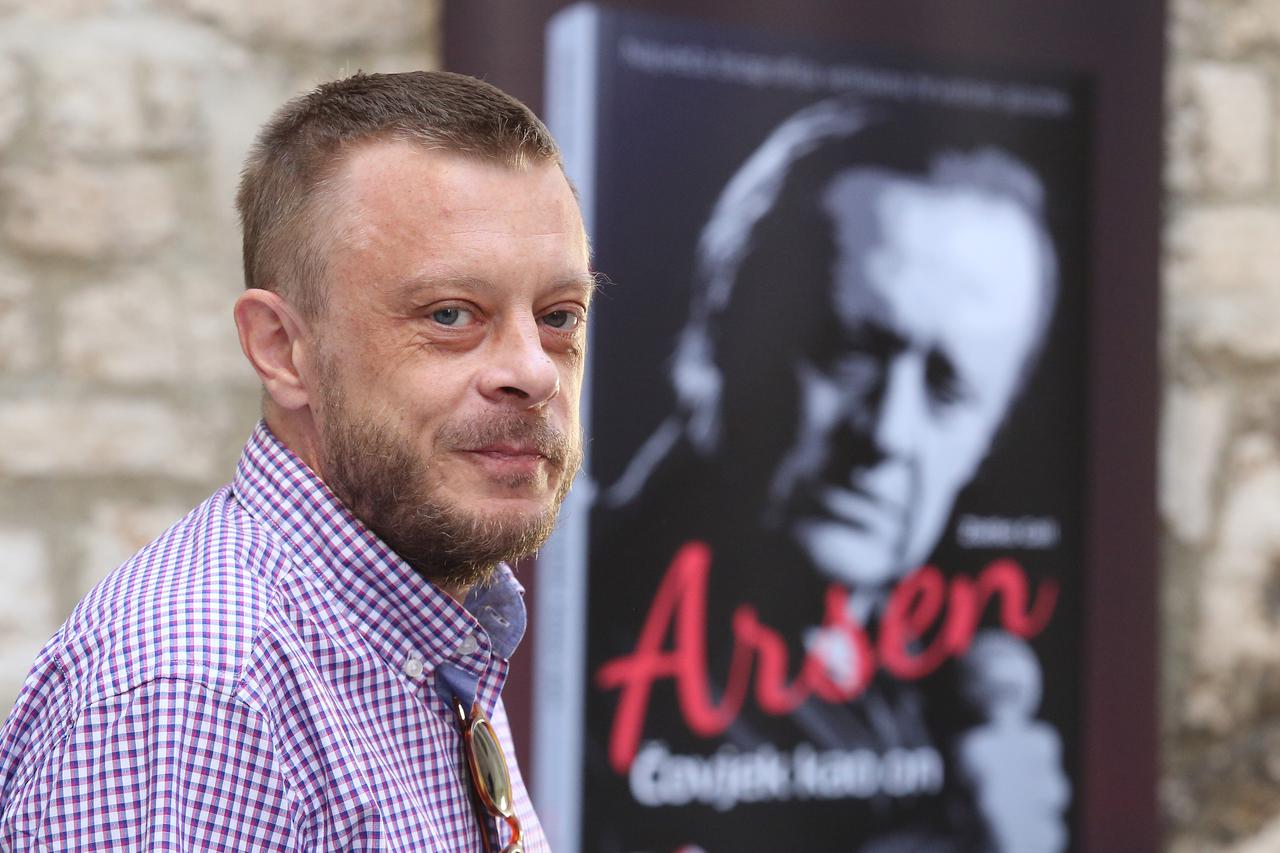 U Šibeniku održana promocija knjige 'Čovjek kao on'  na petu godišnjicu smrti Arsena Dedića