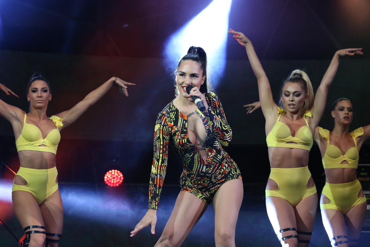 12.06.2015.Vodice - CMC festival Vodice 2015.Gala koncert festivala CMC Vodice 2015. Lana Jurcevic. Photo: Dusko Jaramaz/PIXSELL