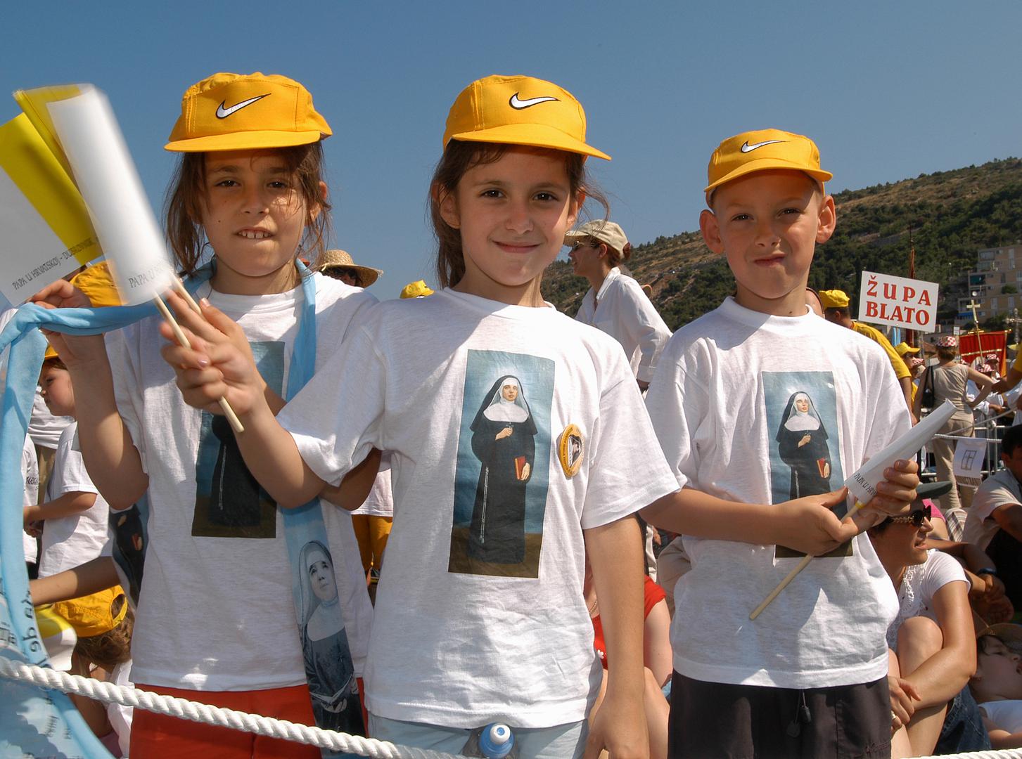 06.06.2003., Dubrovnik, Hrvatska. Sveti otac Ivan Pavao II u svom trecem pohodu Hrvatskoj susreo se s vjernicima u Dubrovniku, gdje je odrzao svetu misu na Gruzu. Photo Sinisa Hancic/PIXSELL