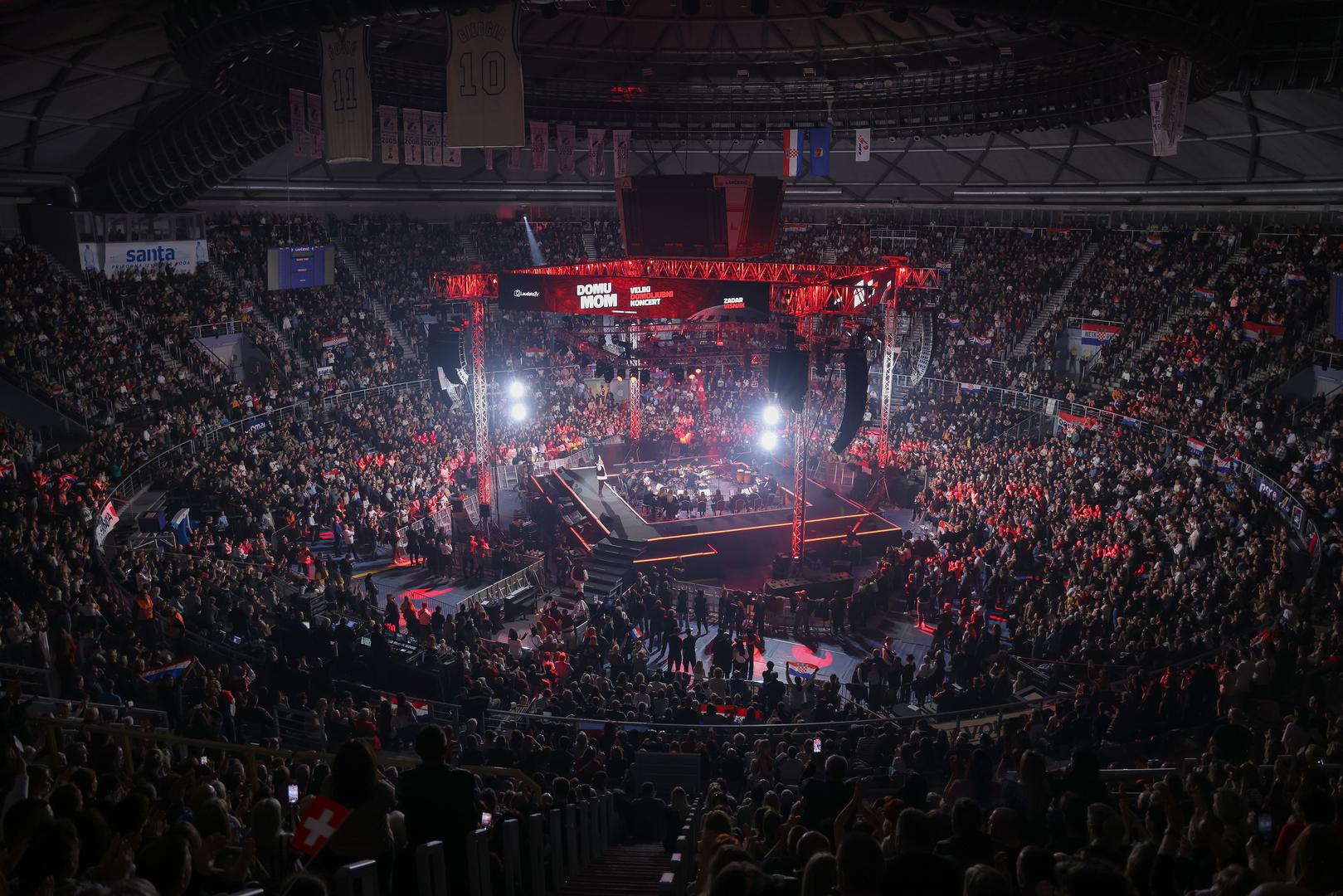 Više od 10.000 posjetitelja iz svih krajeva Hrvatske i inozemstva uživalo je u trosatnom glazbenom spektaklu na kojem je nastupilo 20 izvođača.