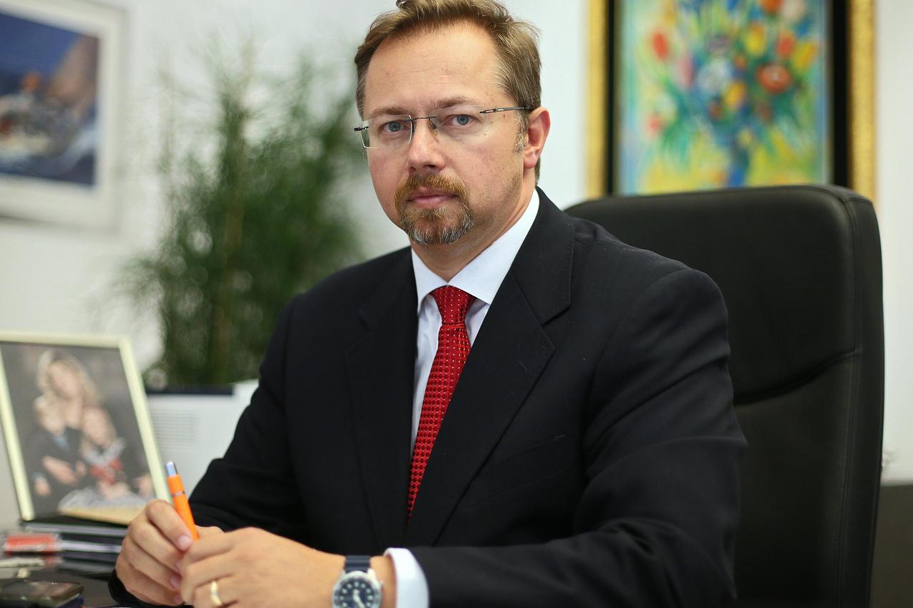 Siniša Varga