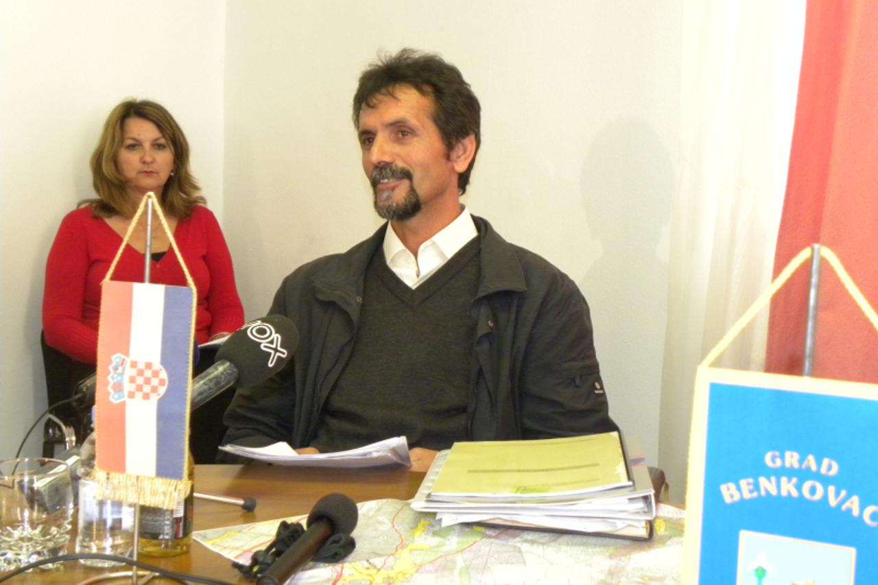 '                               '