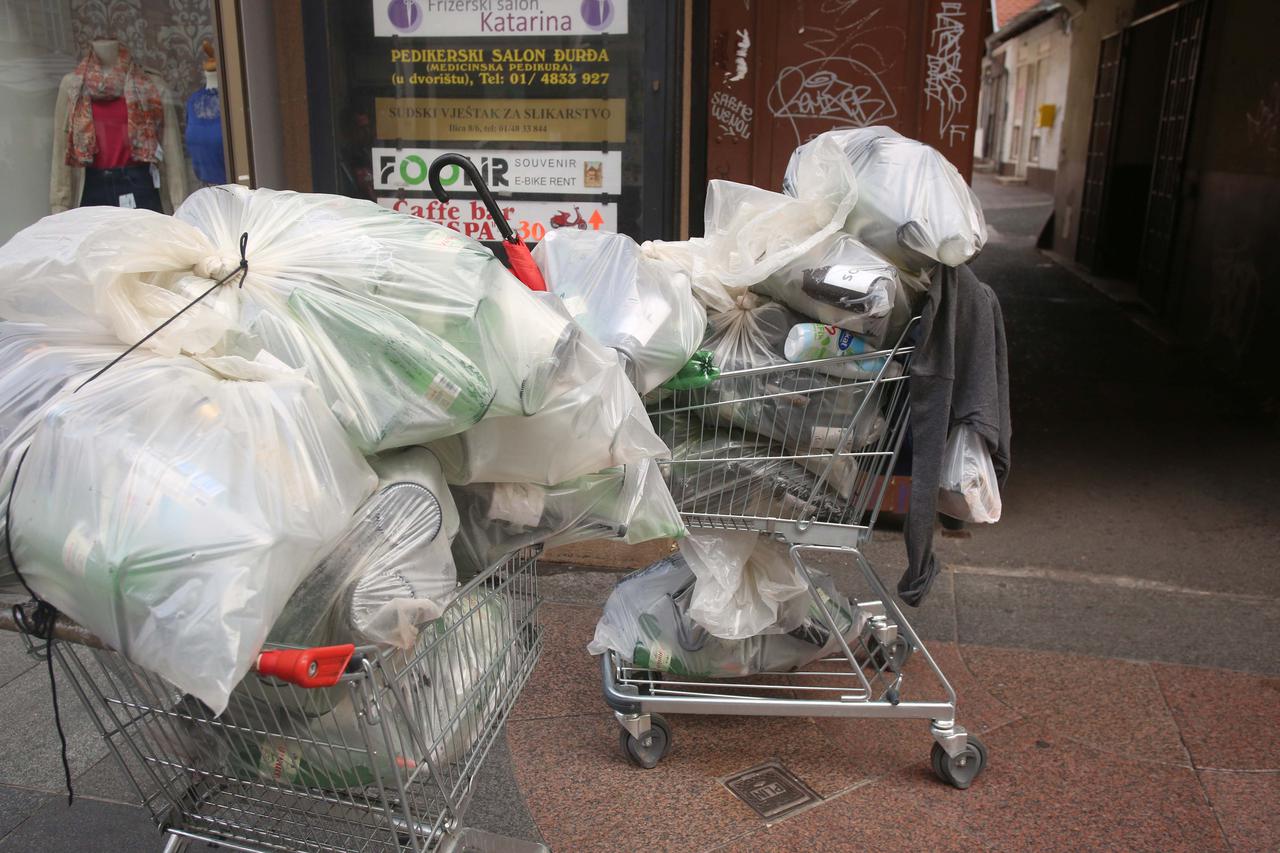 Svakim danom sve više ljudi skuplja povratnu ambalažu