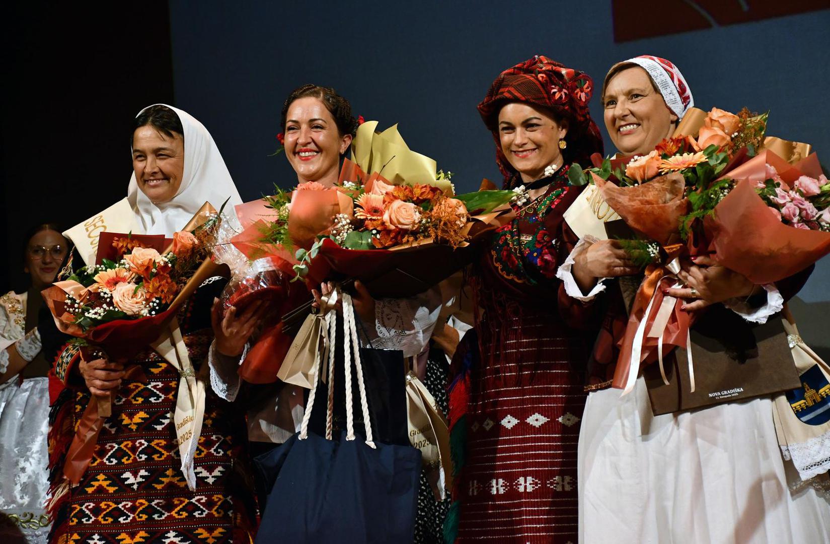 11.10.2025., Nova Gradiska - Aleksandra Zajac, predstavnica Vukovarsko-srijemske zupanije, proglasena je najuzornijom hrvatskom seoskom zenom u 2025. godini. Titulu druge pratilje ponijela je Katica Katusa, a titulu prve pratilj Danijela Jakopovic. Photo: Ivica Galovic/PIXSELL