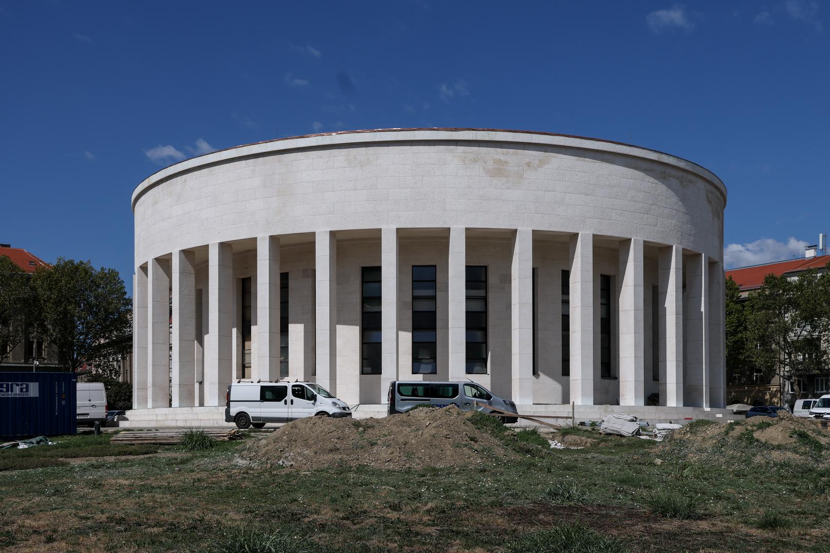 Svečano otvorenje obnovljenog objekta planira se na proljeće 2027. godine.