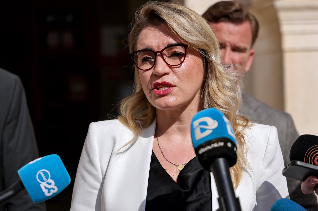 Zadar: Europarlamentarka Nikolina Brnjac održala sastanak sa gradonačelnikom Šimom Erlićem i županom Josipom Bilaverom