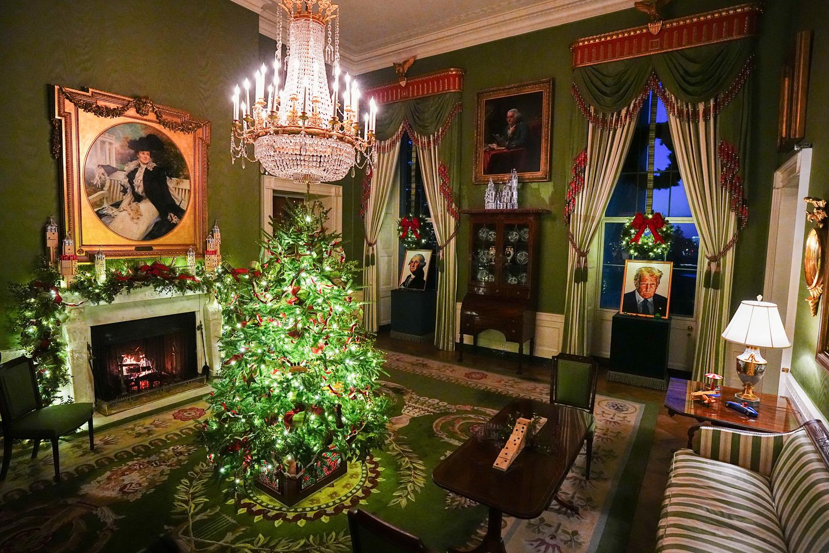 Melania Trump pokazala je blagdansku čaroliju u Washingtonu