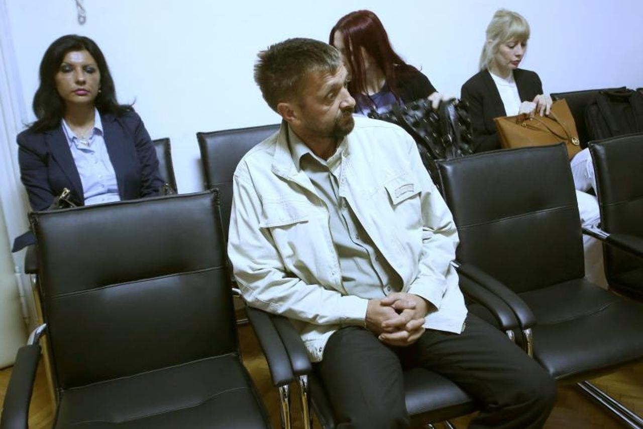 Velibor Šolaja