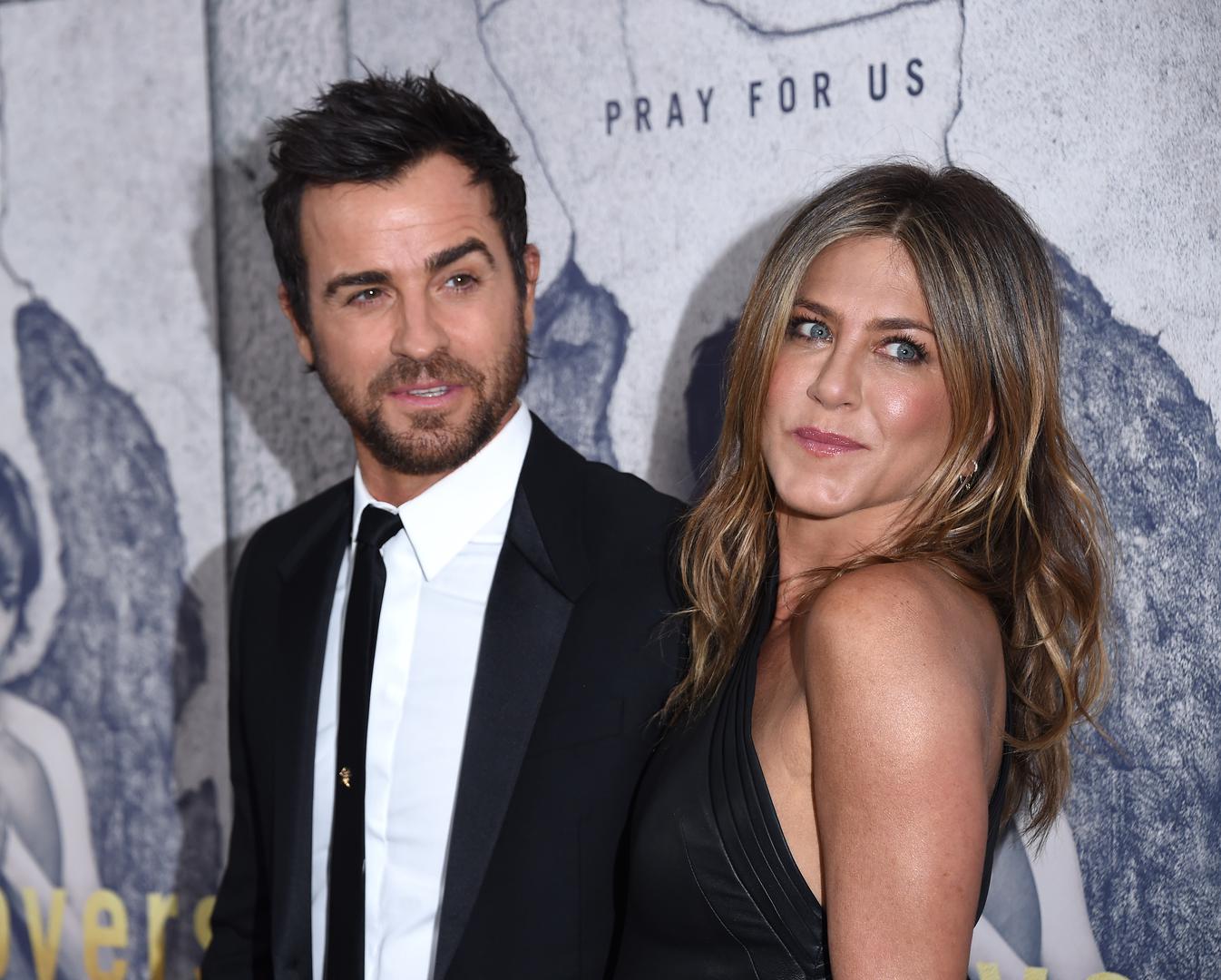 Jennifer Aniston poslije razvoda od Justina Therouxa u javnosti se nije pojavila s novim dečkom, a u medijima je izbjegavala govoriti o tome je li  zaljubljena