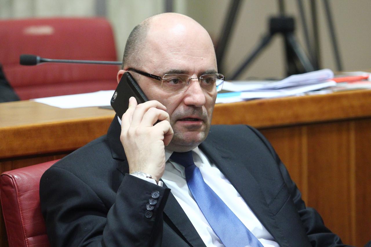 22.01.2016., Zagreb - Nastavak druge sjednice 8. saziva Hrvatskoga sabora na kojoj je mandatar Oreskovic predstavio 20 ministara i program svoje vlade te od zastupnika zatrazio da mu daju povjerenje. Milijan Vaso Brkic.  Photo: Zeljko Lukunic/PIXSELL