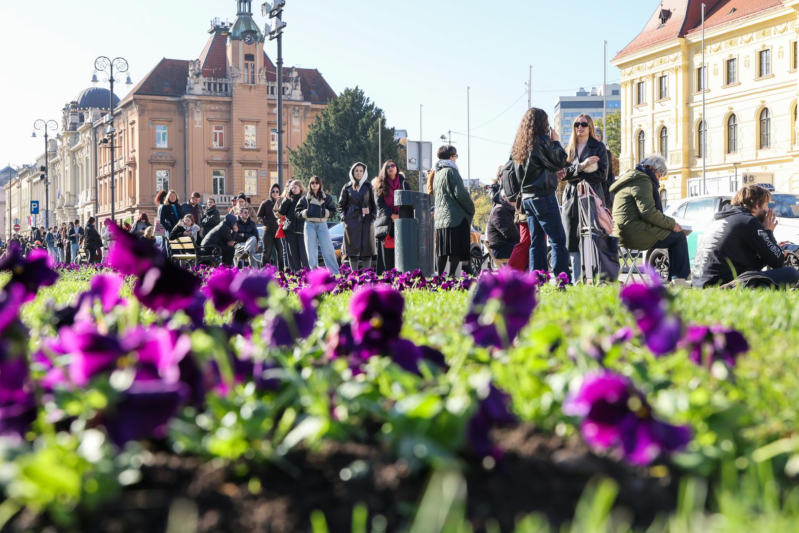 Balet s prepoznatljivom glazbom Petra Iljiča Čajkovskog, raskošnom scenskom izvedbom i bajkovitom pričom koja već generacijama osvaja publiku, odavno je postao nezaobilazan dio blagdanske kazališne tradicije, a u sezoni 2025./2026. "Orašar" u zagrebačkom HNK oživio je u ambicioznoj verziji koju je stvorio poznati ruski baletan Rudolf Nurejev prema koreografiji Mariusa Petipe i Lava Ivanova