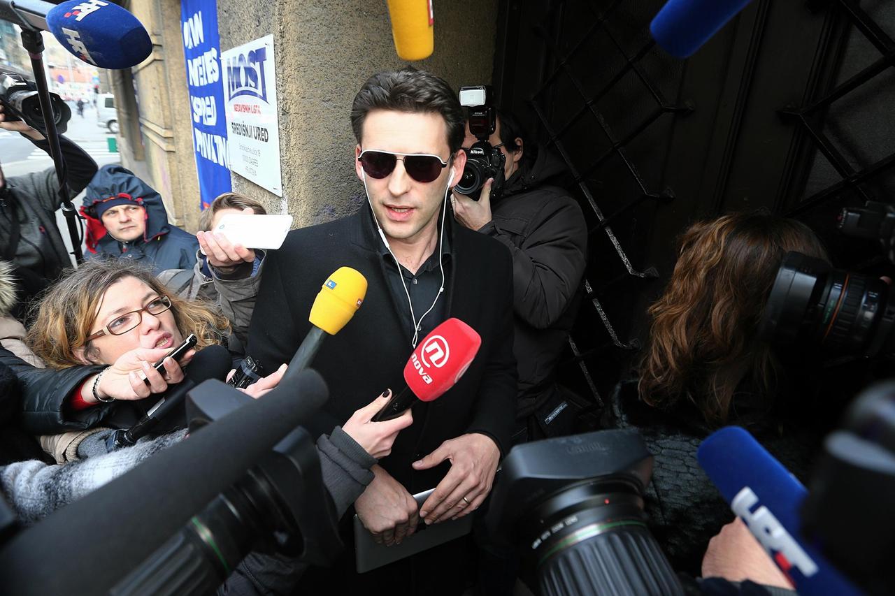 Božo Petrov