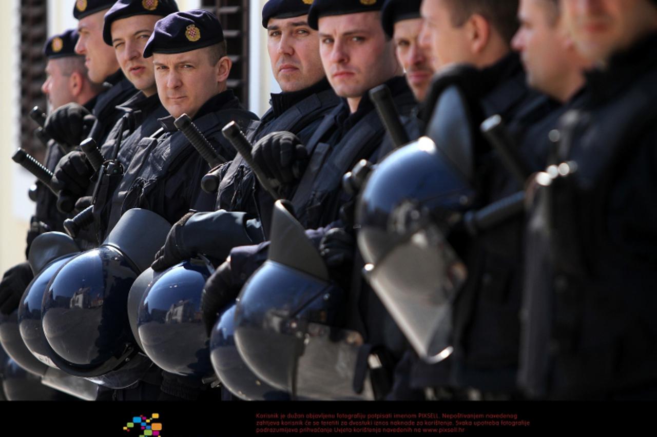 '08.03.2012., Zagreb - Zenska mreza Hrvatske povodom Dana zena prva prosvjedovala na Markovom trgu od izglasavanja novog zakona o prosjedovanju ispred Vlade i Sabora.  Photo: Anto Magzan/PIXSELL'