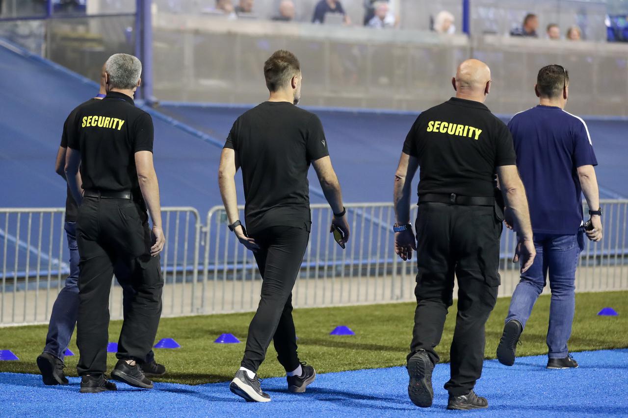 Zagreb: Trener Hajduka Ivan Leko izgubio živce te zaradio isključenje