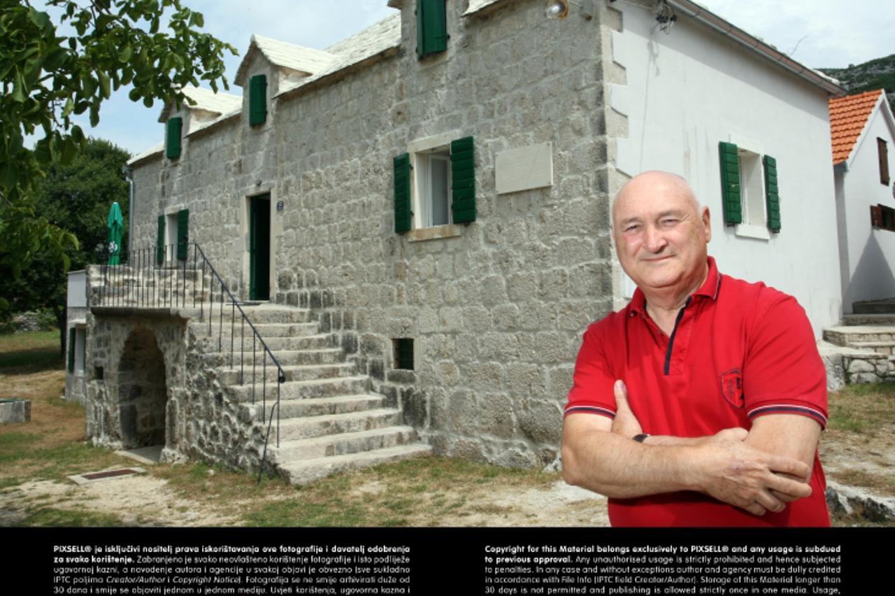 '29.06.2013., Zupa Biokovska - Imanje poduzetnika Branka Roglica na kojem je obnovio obiteljsku kucu te kapelicu Gospe Lurdske.  Photo: Ivo Cagalj/PIXSELL'