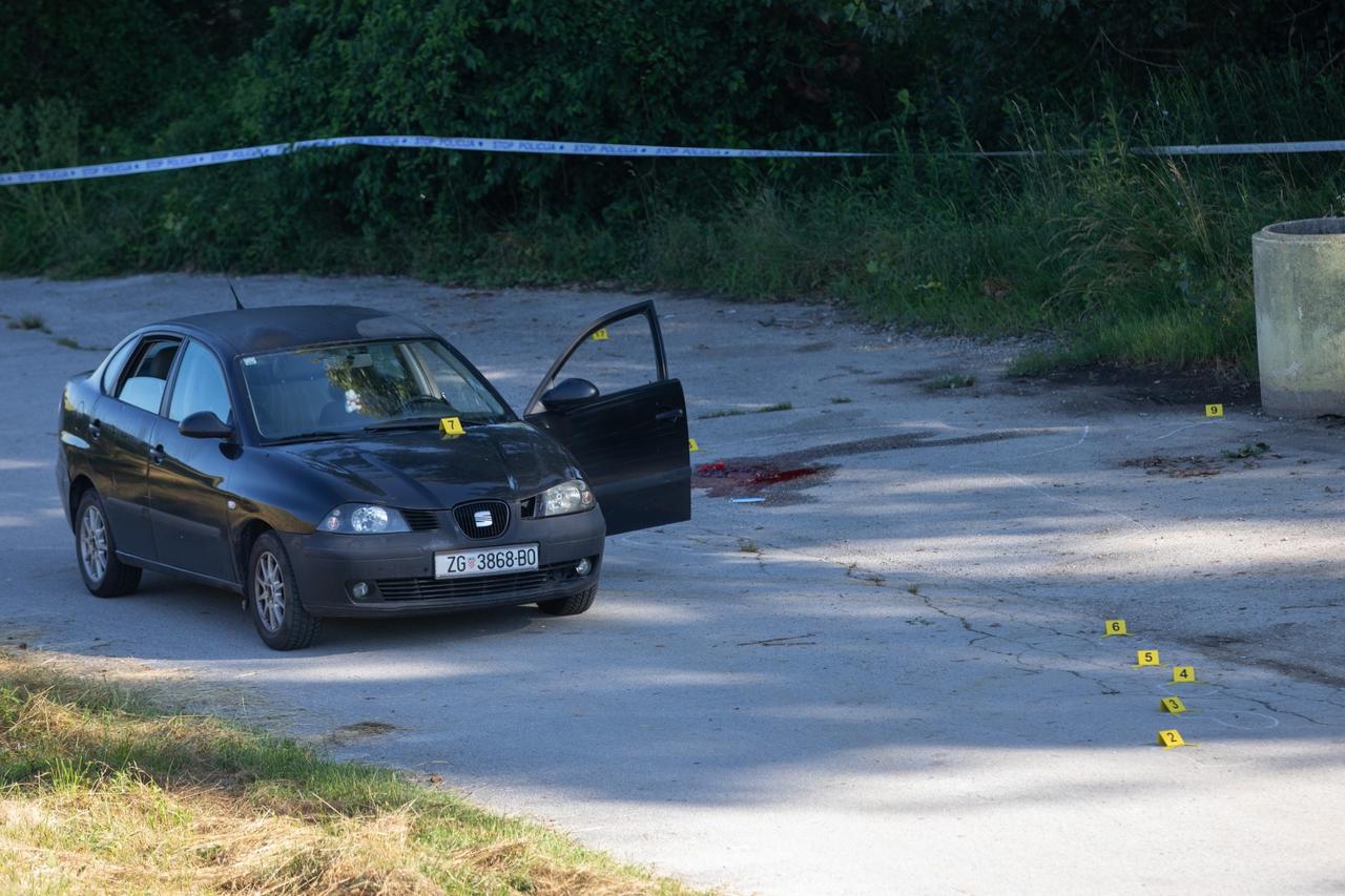 Zagreb: Policijski očevid oko vozila parkiranog na cesti kod jarunskog jezera