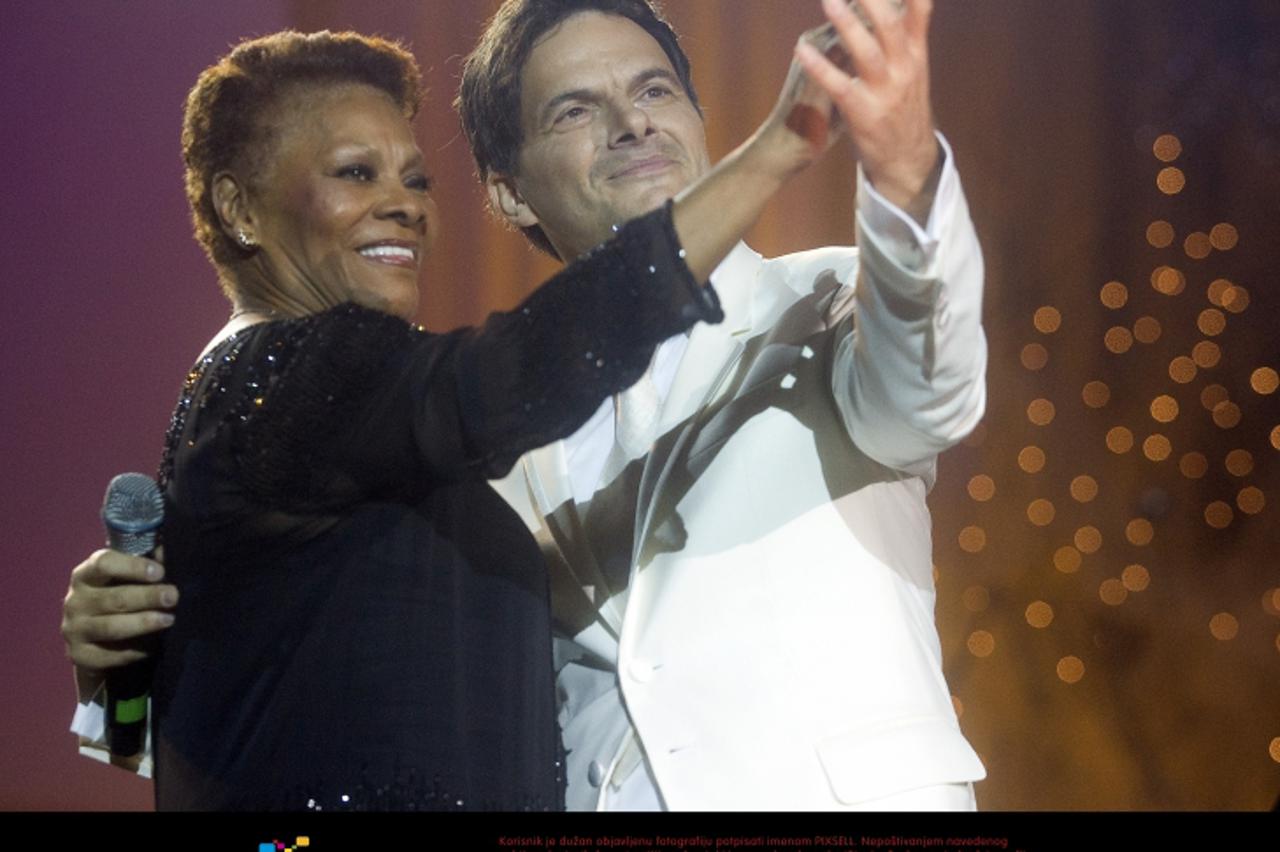 '17..12.2011., Zagreb  - Koncert Ive Gamulina Giannia i Dionne Warwick u velikoj dvorani Vatroslava Lisinskog.  Photo: Martina Popovcic/PIXSELL'