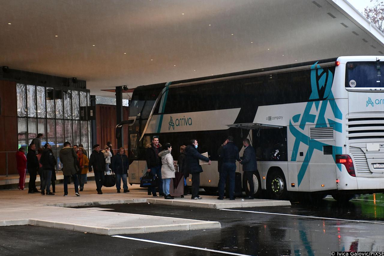 Slavonski Brod: Otvoren moderni autobusni kolodvor 