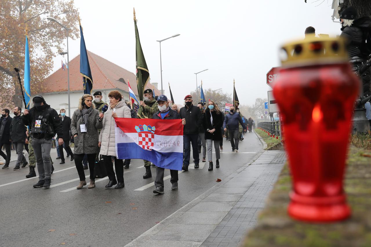 Vukovar: U posebnim epidemiološkom mjereama krenula Kolona sjećanja