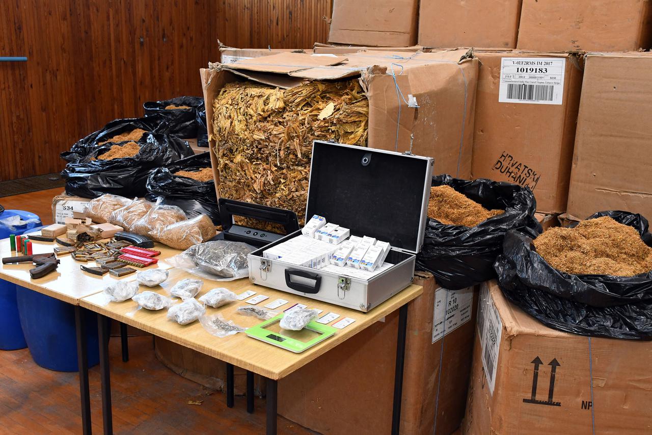 Požega: Policija zaplijenila veliku količinu duhana, marihuane, alkohola, oružja i sredstava za potenciju