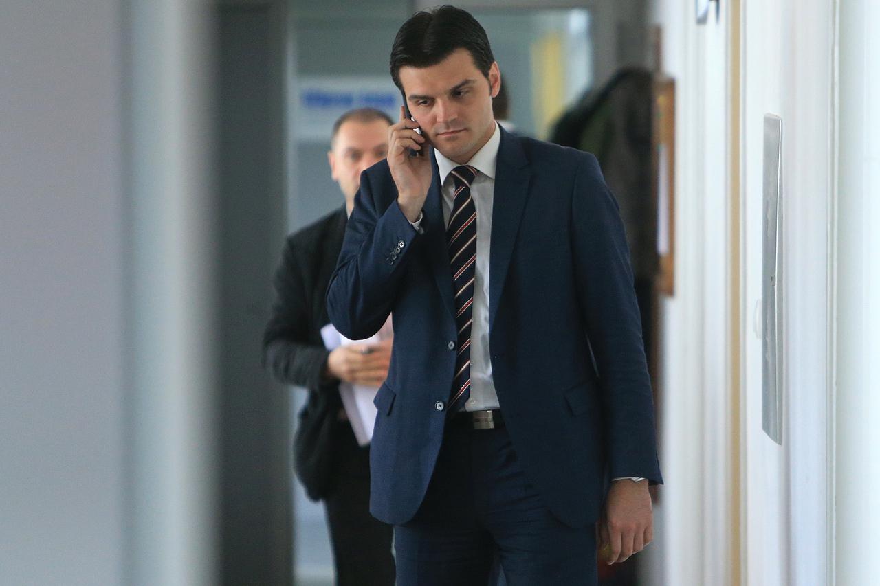 17.05.2014., Osijek - U prostorijama HDSSB-a organizirana konferencja za medije povodom policijske istrage nad zupanom Vladimirom Sisljagicem.  Dragan Vulin.  Photo: Davor Javorovic/PIXSELL