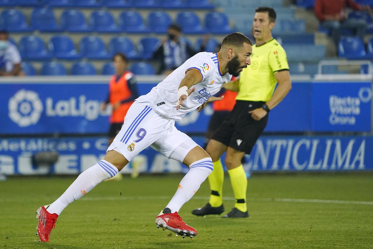LaLiga - Deportivo Alaves v Real Madrid