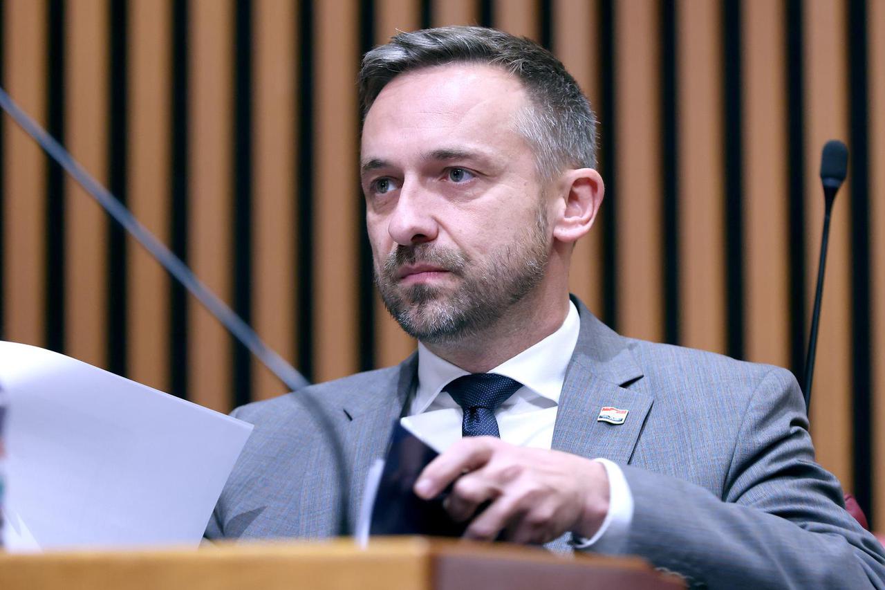 Zagreb: Sabor raspravlja o izmjenama Zakona o dobrovoljnim mirovinskim fondovima
