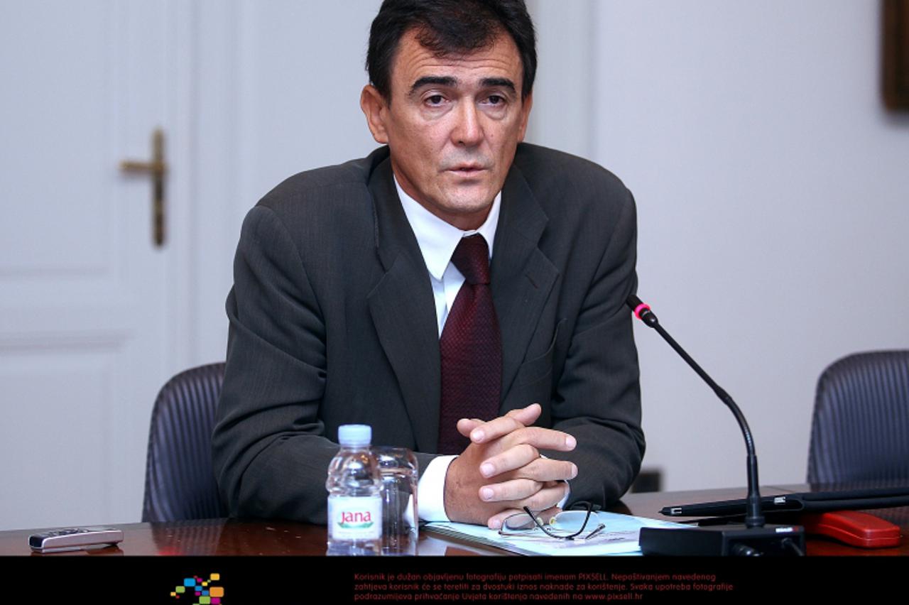 '18.10.2012., Zagreb - Saborski Odbor za informiranje, informatizaciju i medije intervjuirao je kandidate za glavnog ravnatelja HRT-a. Goran Radman.  Photo: Goran Stanzl/PIXSELL'