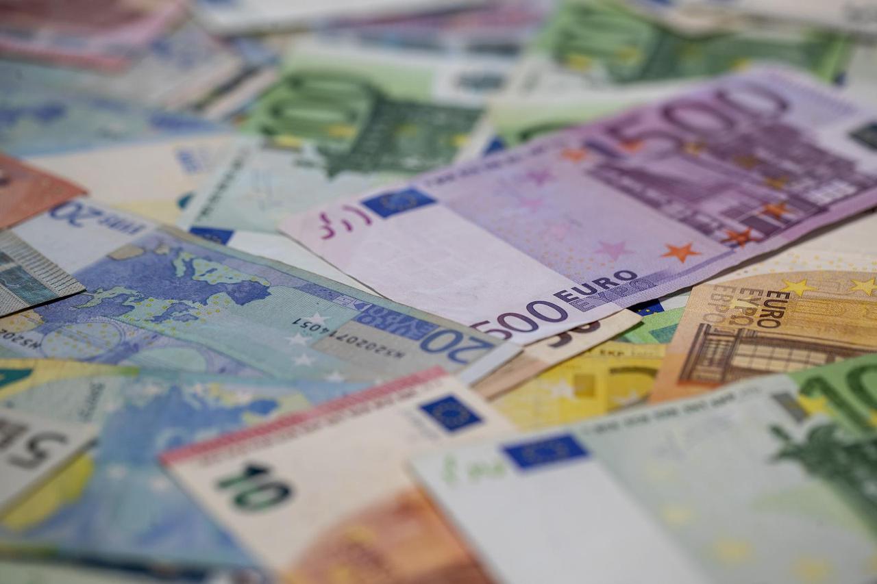 Hrvatska od 1. siječnja 2023. uvodi euro