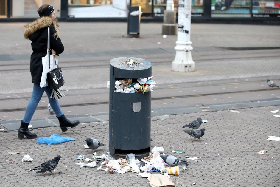 Zagreb: Strajk i dalje traje, smeca je sve vise