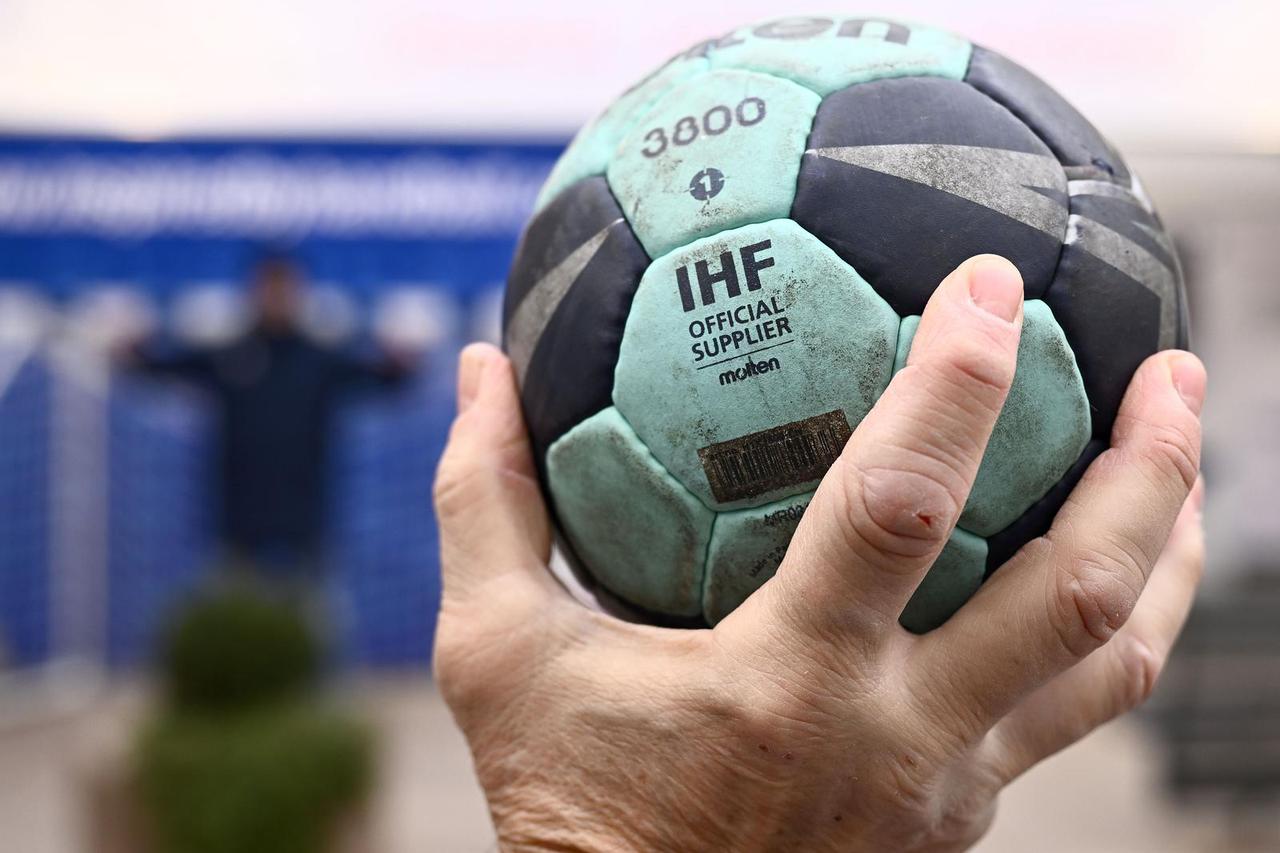 Zagreb: Hrvatski rukometni savez u sklopu promocije nadolazećeg Svjetskog prvenstva postavio  je šator 