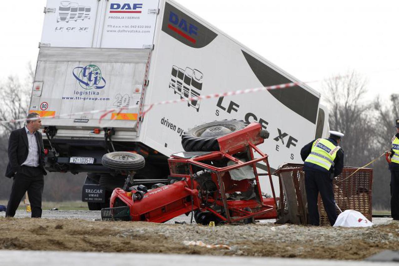 traktor,prometna nesreća, policija (1)