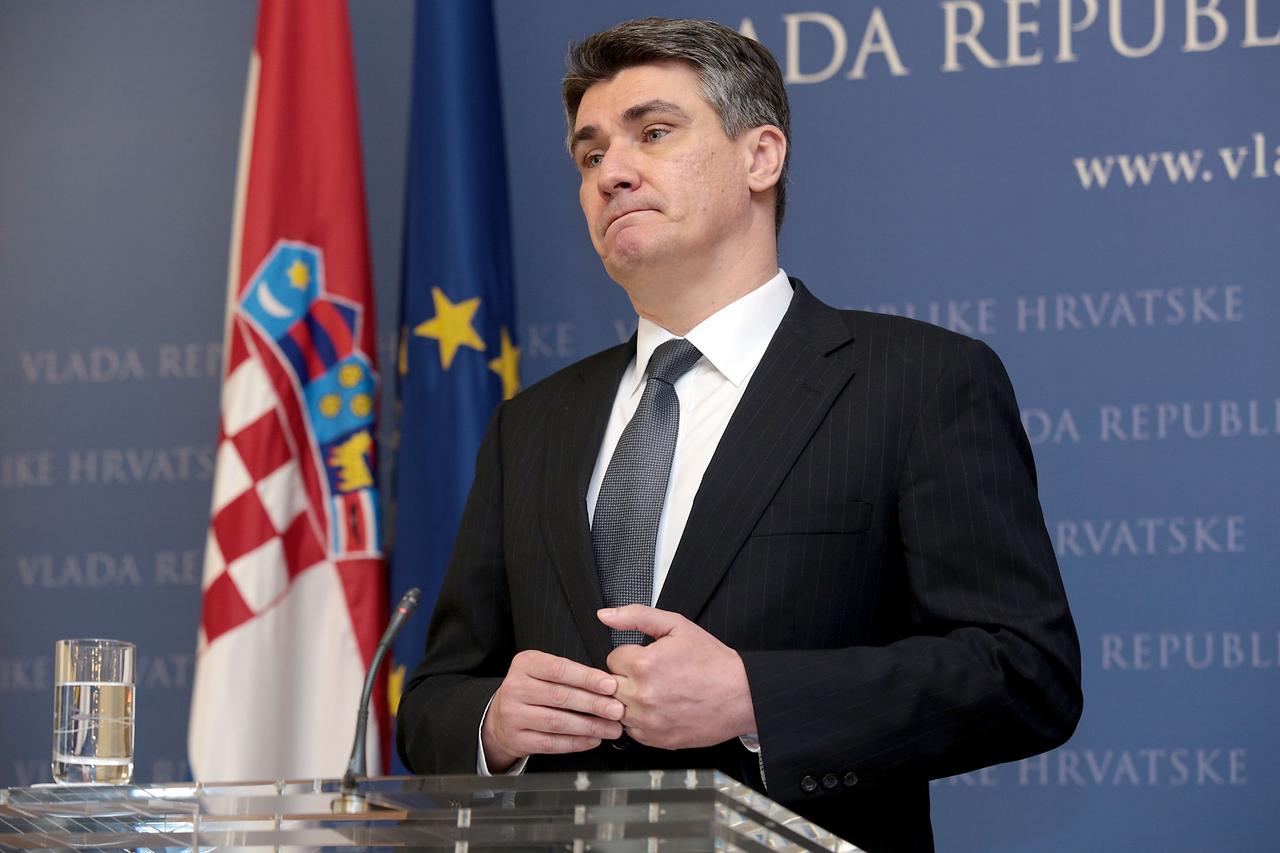 06.05.2014., Zagreb -Predsjednik Vlade RH Zoran Milanovic objavio je na danasnjoj izvanrednoj konferenciji za medije smjenu ministra financija Slavka Linica. 