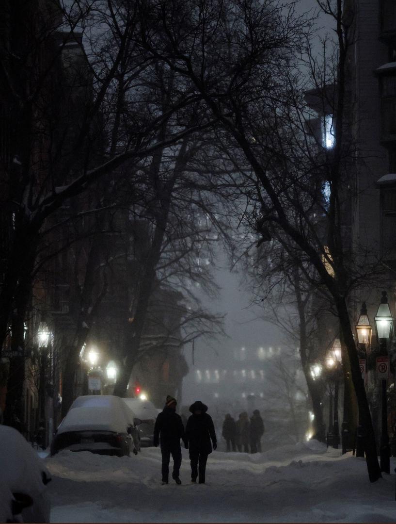 Nazvavši oluju "povijesnom", predsjednik Donald Trump u subotu je odobrio deklaracije o izvanrednoj katastrofi za Južnu Karolinu, Virginiju, Georgiju, Tennessee, Sjevernu Karolinu, Maryland, Arkansas, Kentucky, Louisianu, Mississippi, Indianu i Zapadnu Virginiju.