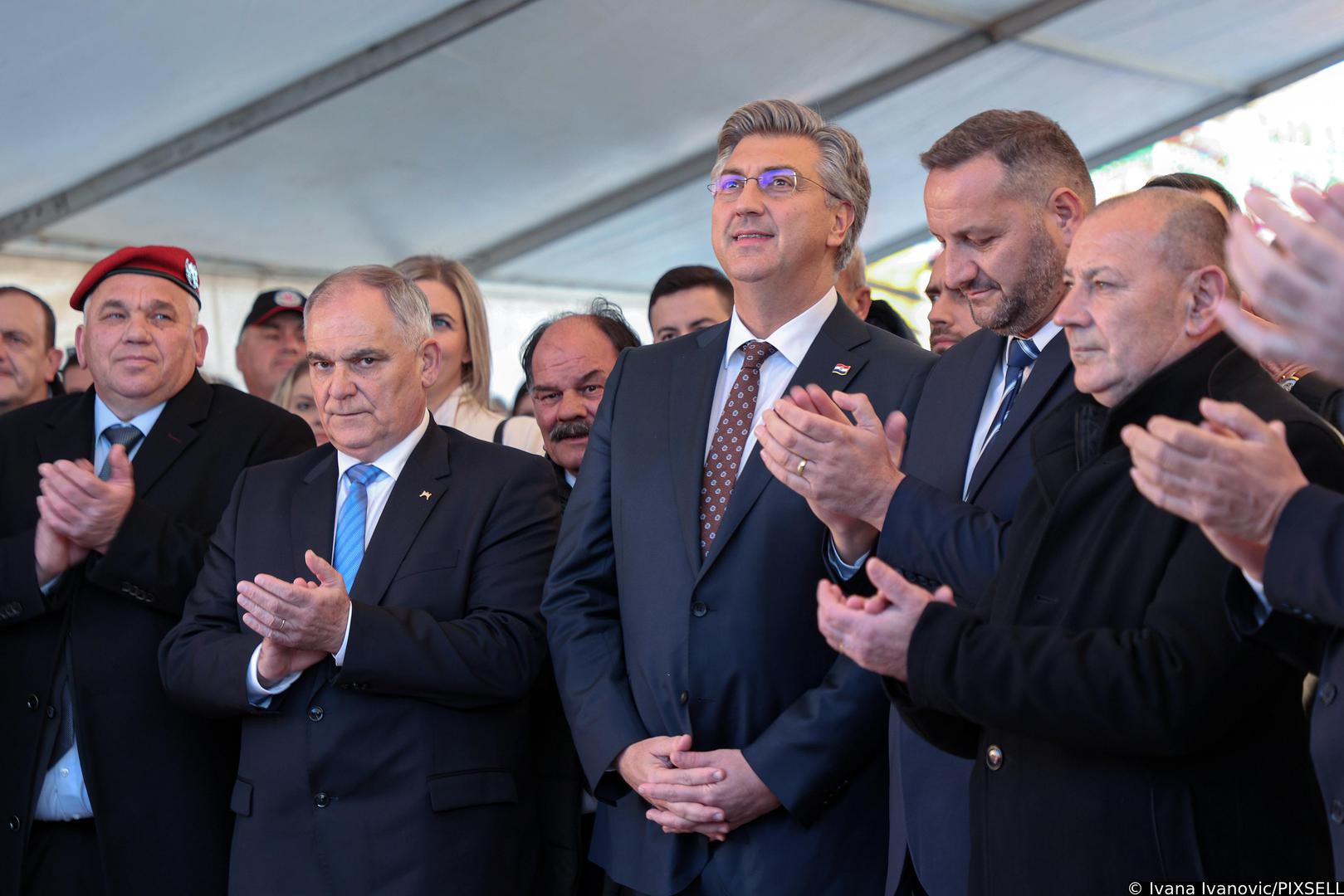 07.12.2023., Podstrana - Predsjednik Vlade Andrej Plenkovic sudjelovao je na svecanosti otkrivanja spomenika dr. Franji Tudjmanu u parku Petricevo u Podstrani.  Photo: Ivana Ivanovic/PIXSELL