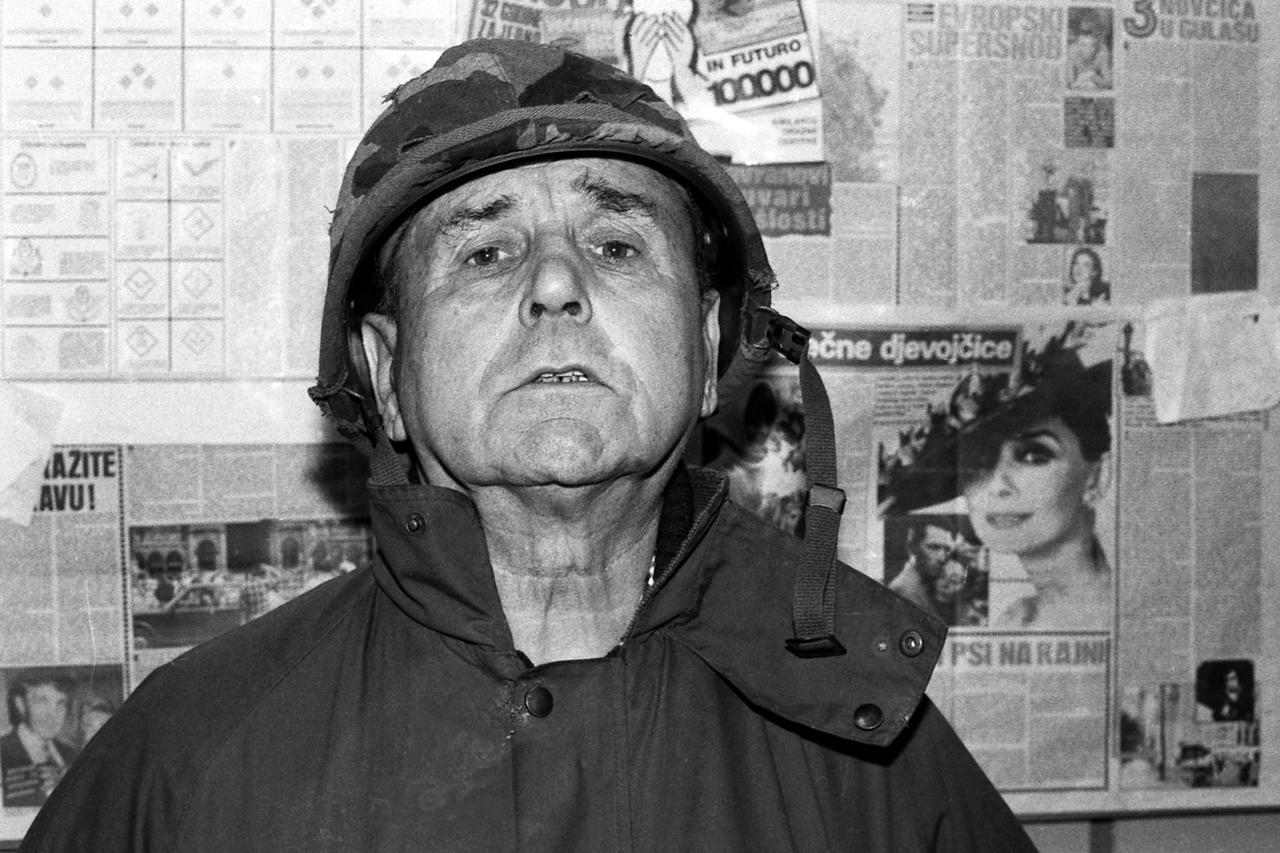 18.12.1991., Zagreb - Joza Horvat, hrvatski knjizevnik, moreplovac i putopisac u posjetu redakciji Vecernjeg lista. Photo: Robert Belosevic/PIXSELL