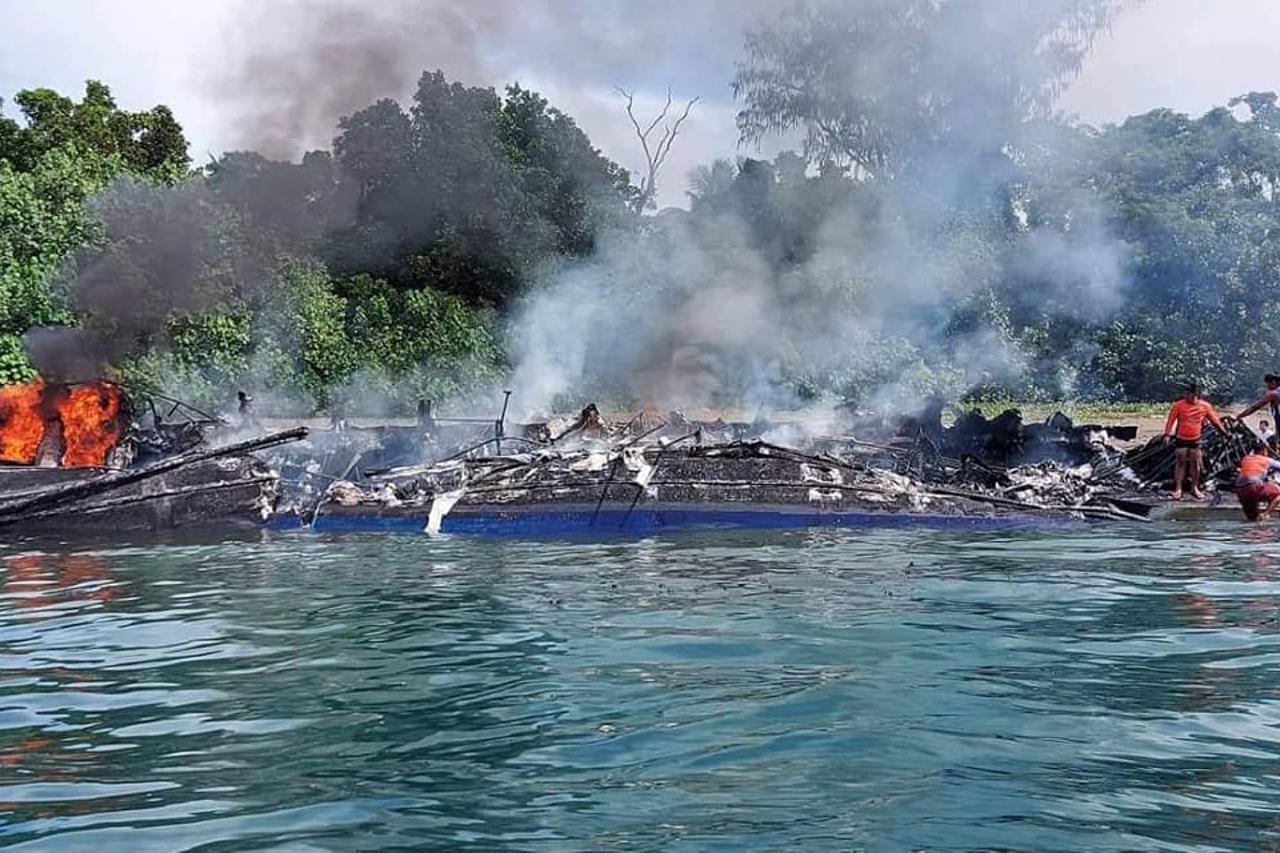 Požar trajekta na Filipinima