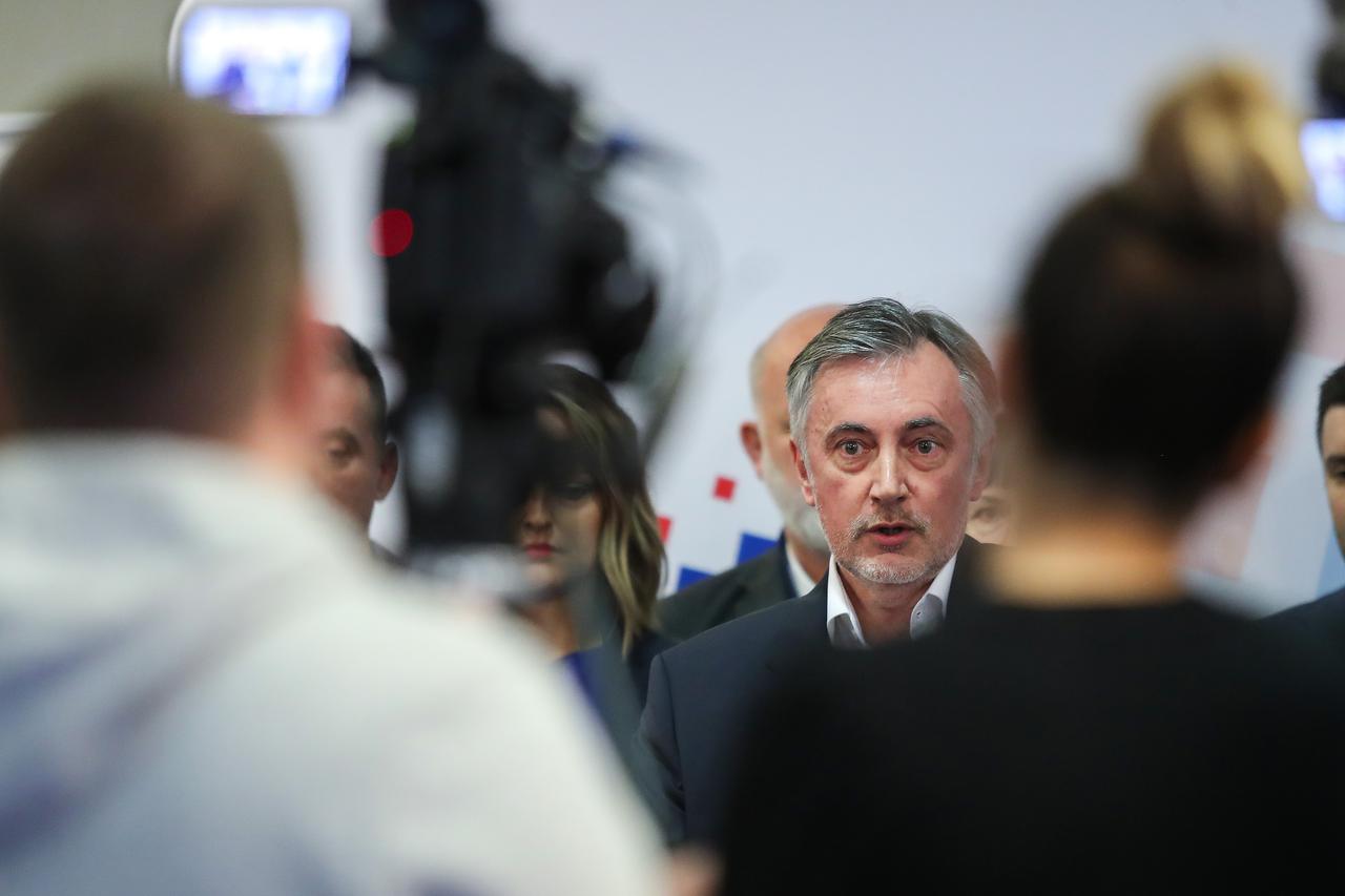 Zagreb: Osnivačka skupština stranke Miroslava Škore - Domovinski pokret