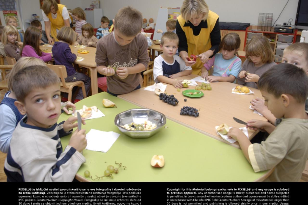 '22.06.2009., Slunj - Slunjski djecji vrtic u kojem upozoravaju na niz nepravilnosti pri gradnji.  Photo: Kristina Stedul Fabac/Vecernji list'