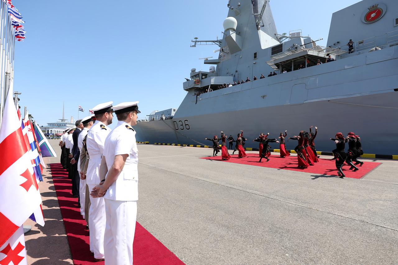 British warship HMS Defender arrives in Batumi